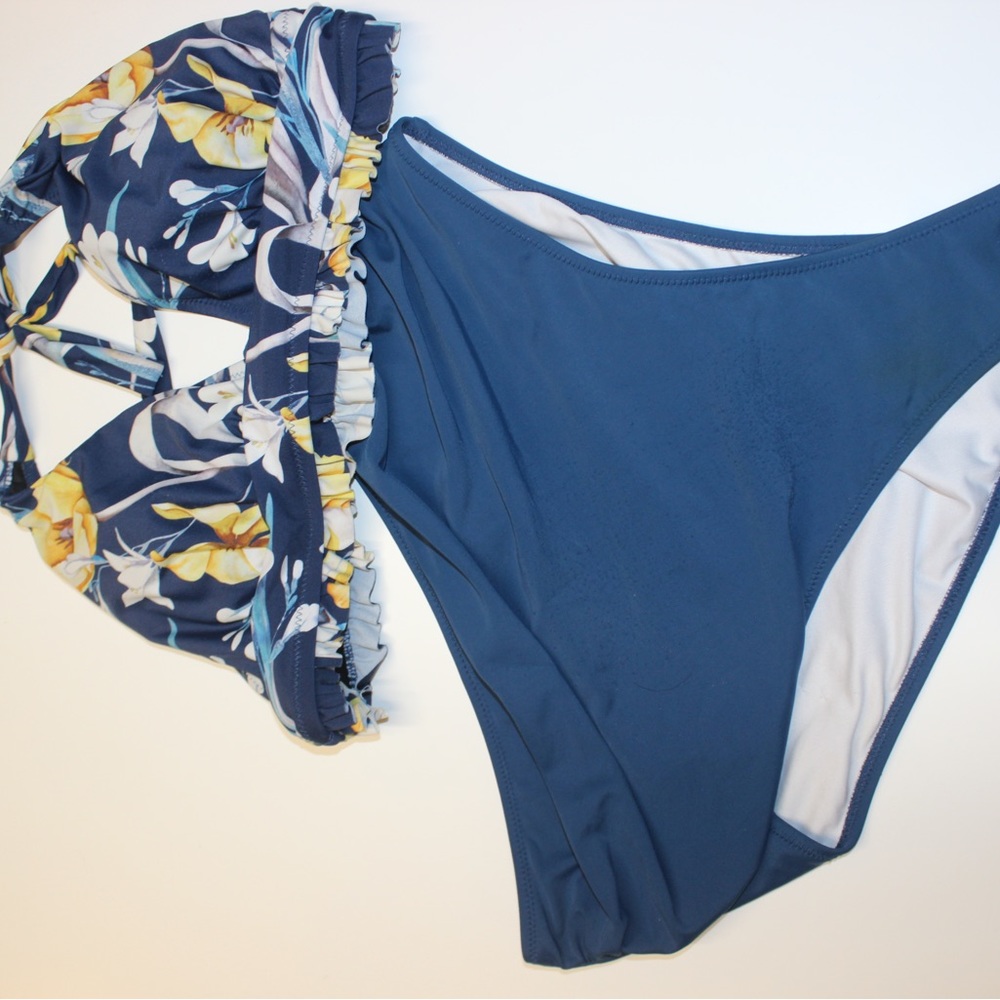 CUPSHE 2 peice swim suit